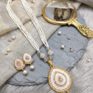 Pearl Elegance Pendant Set