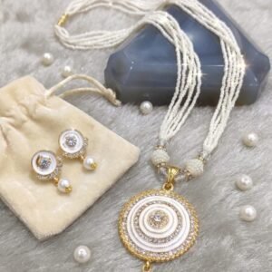 Classic Pearl Circle Pendant Set